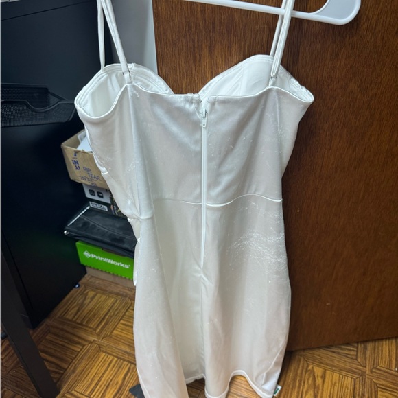 White Silk Windsor Dress corset style - Picture 5 of 5